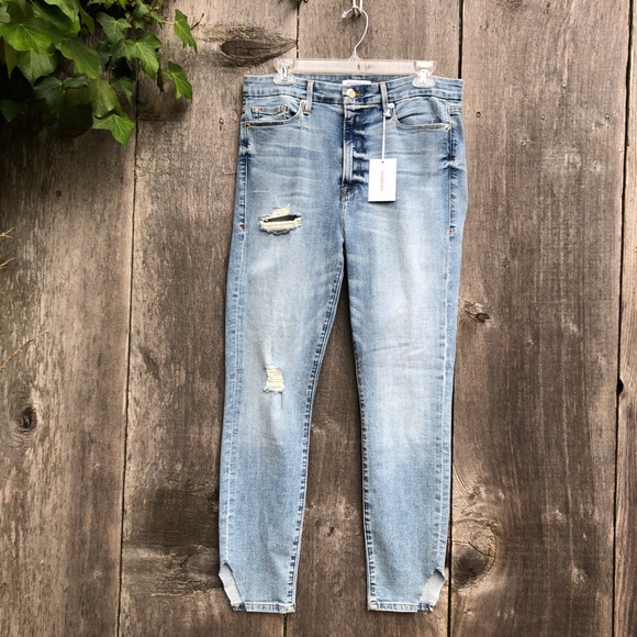✨Good American Good Waist distressed skinny jeans✨ - Picture 2 of 7